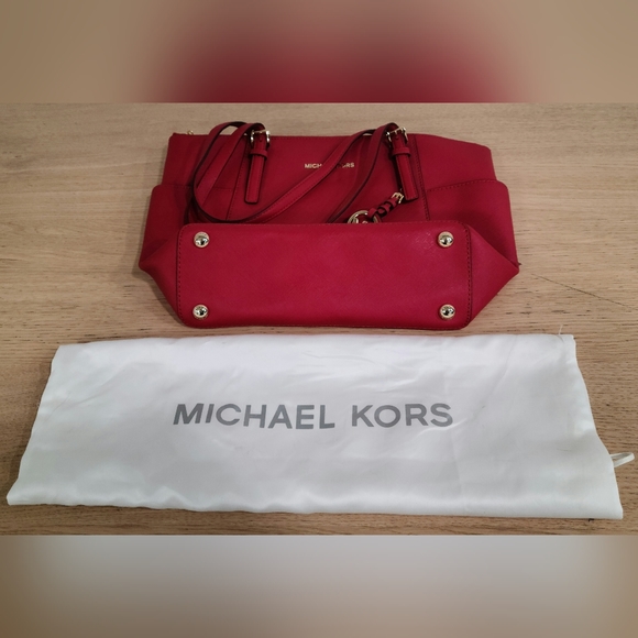 NWT Michael Kors JetSet tote in Chili - Picture 1 of 11